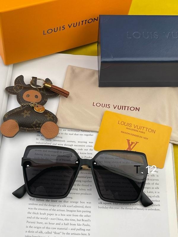 LV Sunglasses 974